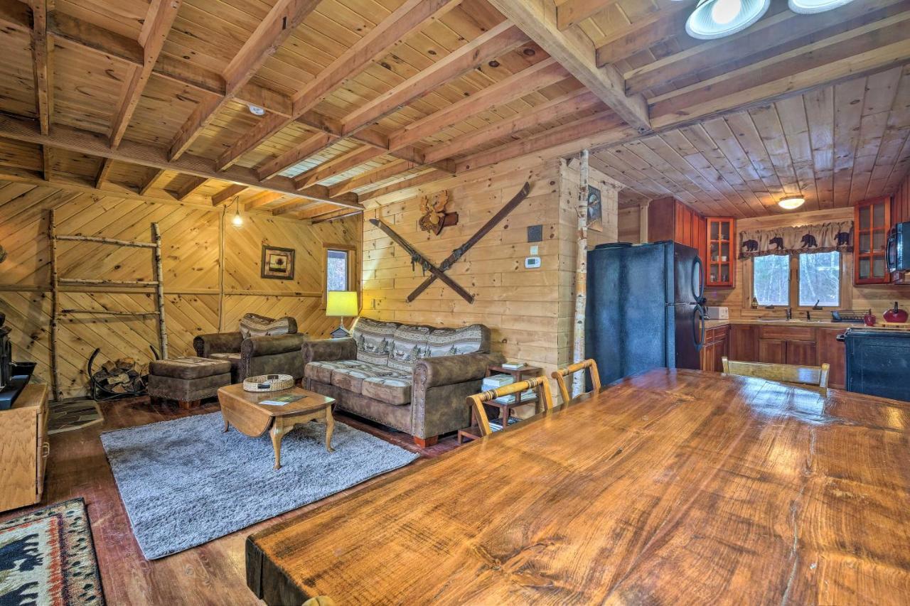 Вілла Secluded Johnsburg Retreat With Hot Tub And Fire Pit Екстер'єр фото