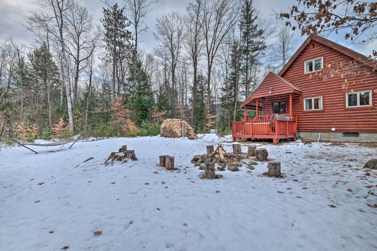 Вілла Secluded Johnsburg Retreat With Hot Tub And Fire Pit Екстер'єр фото