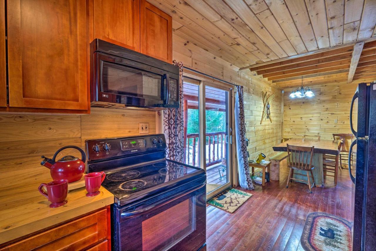Вілла Secluded Johnsburg Retreat With Hot Tub And Fire Pit Екстер'єр фото