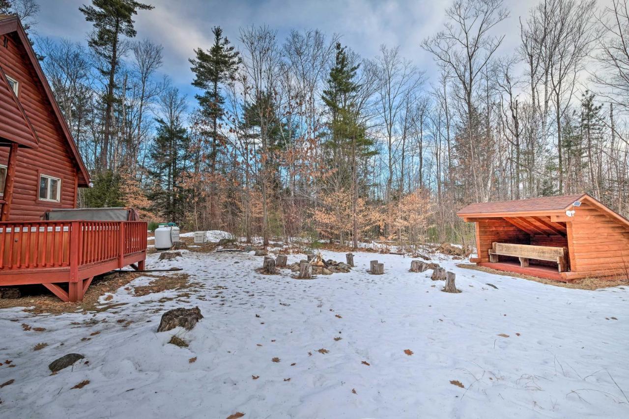 Вілла Secluded Johnsburg Retreat With Hot Tub And Fire Pit Екстер'єр фото